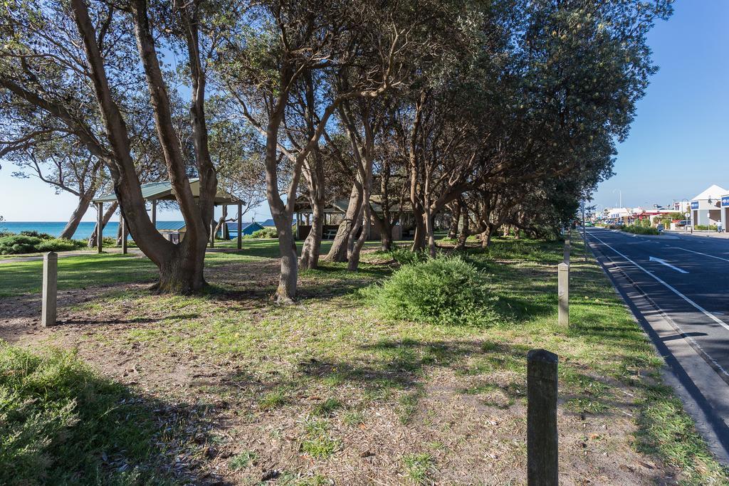 Seaside Apartment Getaway Dromana Exterior foto